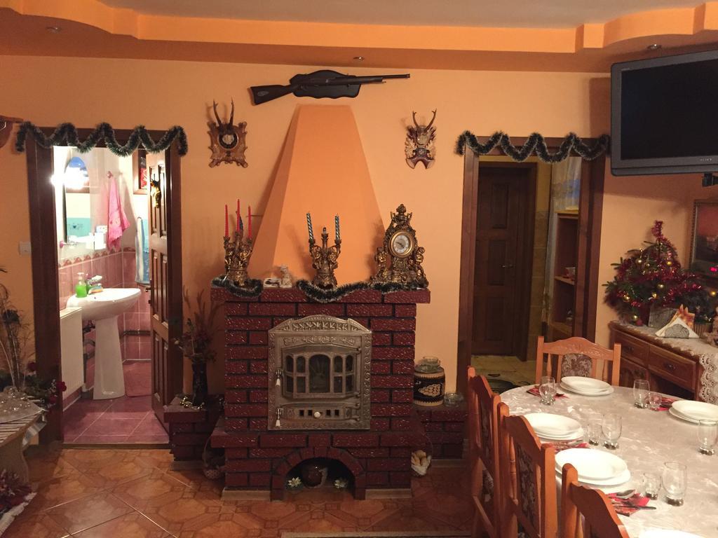 Casa Irinuca Hotel Sadova  Luaran gambar